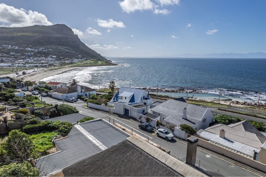 3 Bedroom Property for Sale in Cairnside Western Cape